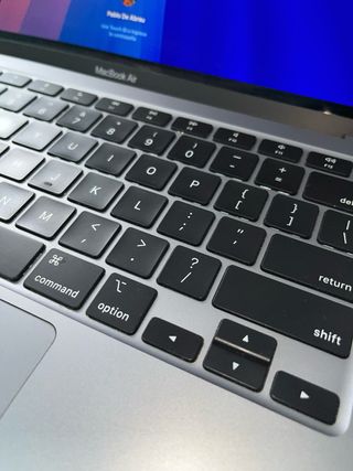 MacBook Air M1 2020 16GB RAM 512GB SSD