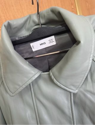 Chaqueta Mango efecto piel abullonada Talla M