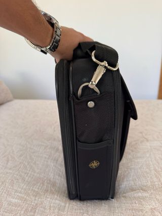 Maletín de piloto negro usado