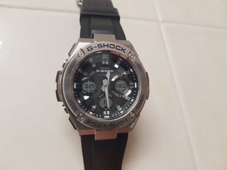 Reloj Casio G-Shock GST-W110