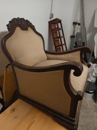 Sillón tapizado madera