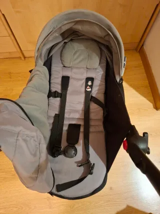 Silla paseo Yoya + Kit recién nacido