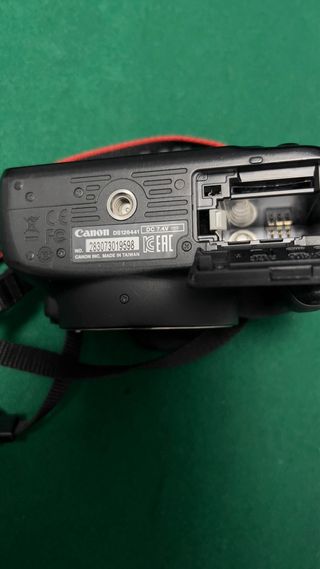 Macchina fotografica digitale Canon EOS 100D