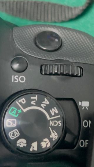 Macchina fotografica digitale Canon EOS 100D