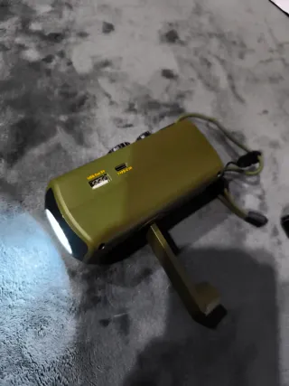 Radio de emergencia FM AM multifunción