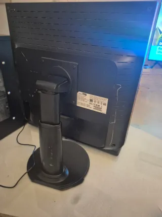 PC Sobremesa + Monitor para Piezas o reparar