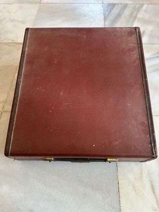 Máquina de escribir Olivetti Studio 44