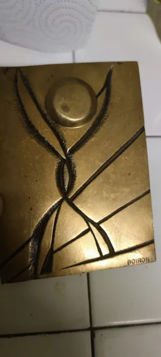 Escultura antigua de bronce