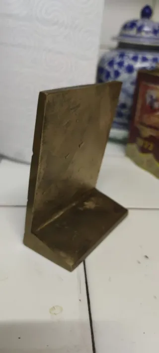 Escultura antigua de bronce