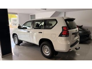 Toyota Land Cruiser 2.8 D-4D GX 150 kW (204 CV)