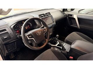 Toyota Land Cruiser 2.8 D-4D GX 150 kW (204 CV)