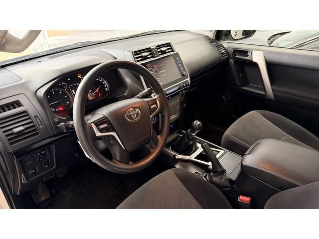 Toyota Land Cruiser 2.8 D-4D GX 150 kW (204 CV)