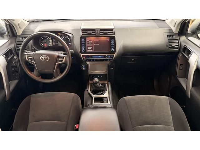 Toyota Land Cruiser 2.8 D-4D GX 150 kW (204 CV)