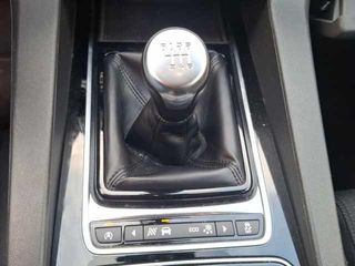 Jaguar F-PACE 2.0L i4D Pure RWD 132 kW (180 CV)