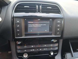 Jaguar F-PACE 2.0L i4D Pure RWD 132 kW (180 CV)