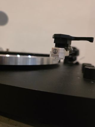 Tocadiscos Crosley T150B-BK Negro