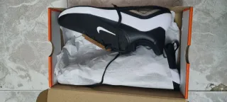 Nike Air Zoom Bella 7 Mujer Talla 42.5 Nuevas