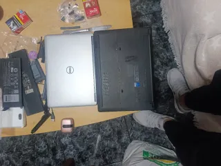 Portátiles Dell Negro y Plata