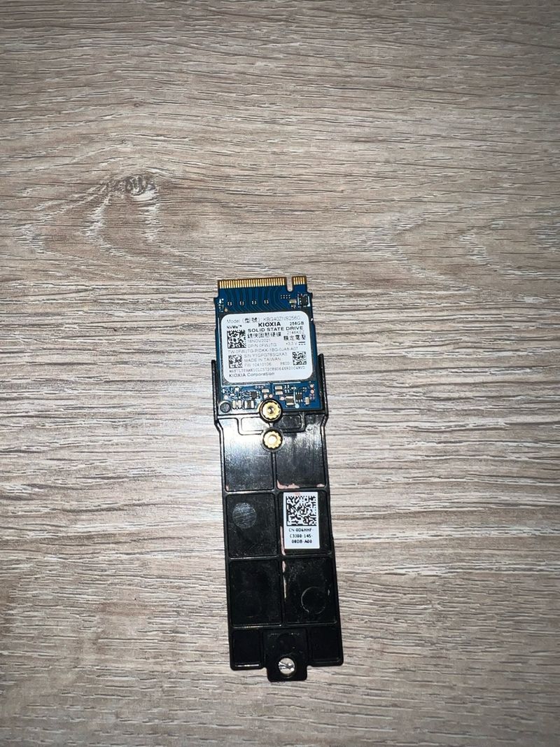 Disco SSD NVMe M.2 256GB KIOXIA
