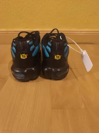 Zapatillas Nike Air Max Plus TN Negras y Azules