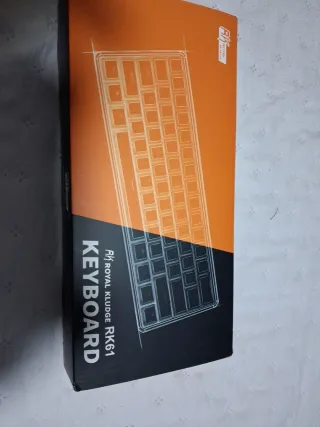 Teclado Royal Kludge RK61