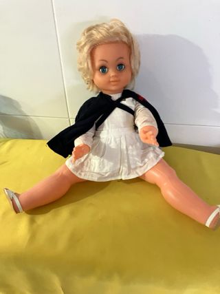 OPOR. BONITA .20€ MUÑECA. ENFERMERA