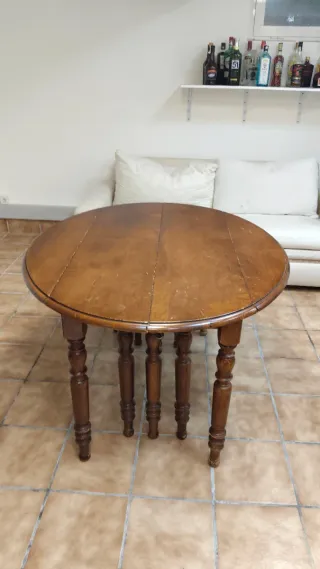 Mesa comedor madera, extensible hasta 5 m aprox.