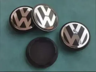 4TAPAS BUJE RUEDA LLANTA VOLKSWAGEN GOLF 3B7601171