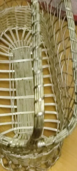 Cesta vintage de metal plateado