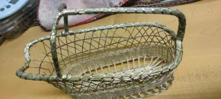 Cesta vintage de metal plateado