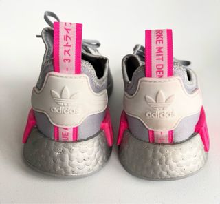 Adidas NMD_R1J  zapatillas gris y rosa