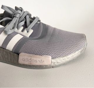 Adidas NMD_R1J  zapatillas gris y rosa