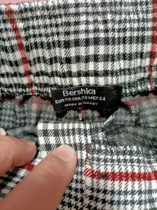 Falda cuadros cremallera y hebillas