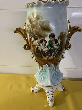 OPOR.PORCELANA   JARRÓN ESPECIAL