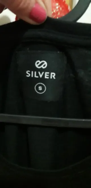 Camiseta Silver Negra con Dibujo NYC