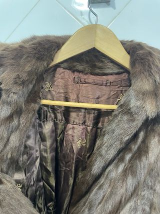 Chaqueta de piel marrón