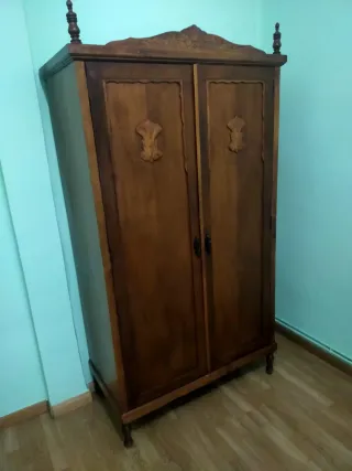 Armario vintage de madera. Recogida presencial