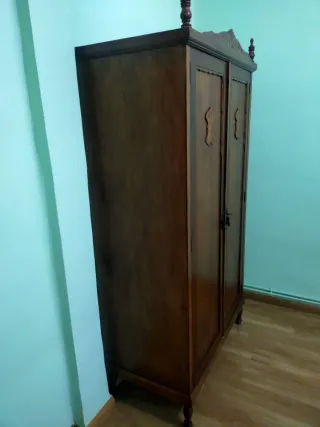 Armario vintage de madera. Recogida presencial
