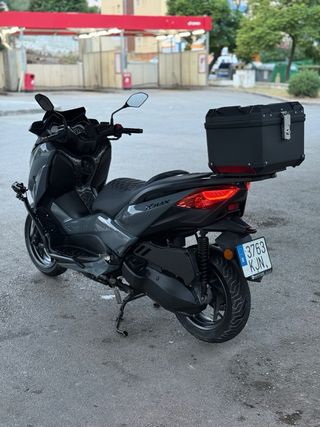 Yamaha XMAX 300cc