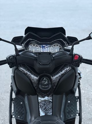 Yamaha XMAX 300cc