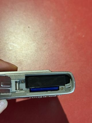 Cámara Casio plateada 10.1 MP