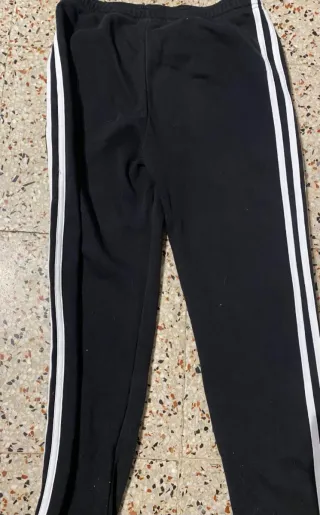 Pantalón chándal Adidas negro