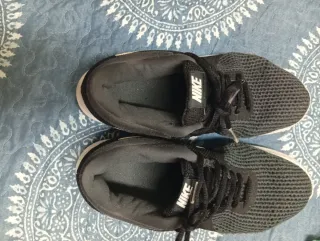 Nike Revolution 4 Talla 40 Azul/blanco