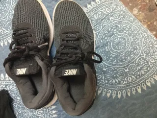 Nike Revolution 4 Talla 40 Azul/blanco