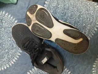 Nike Revolution 4 Talla 40 Azul/blanco