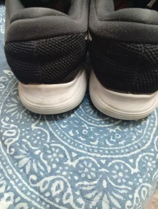 Nike Revolution 4 Talla 40 Azul/blanco