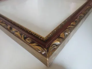 MARCO DE MADERA CON DORADOS 50x40