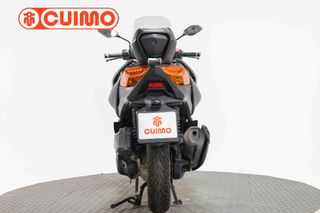 YAMAHA XMAX 125