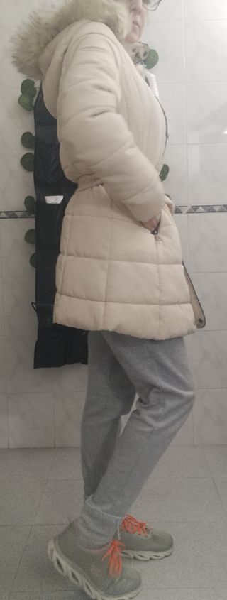 Anorak beige mujer con cinturón