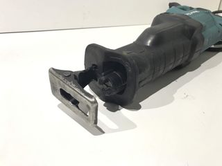 sierra sable makita jr3050t